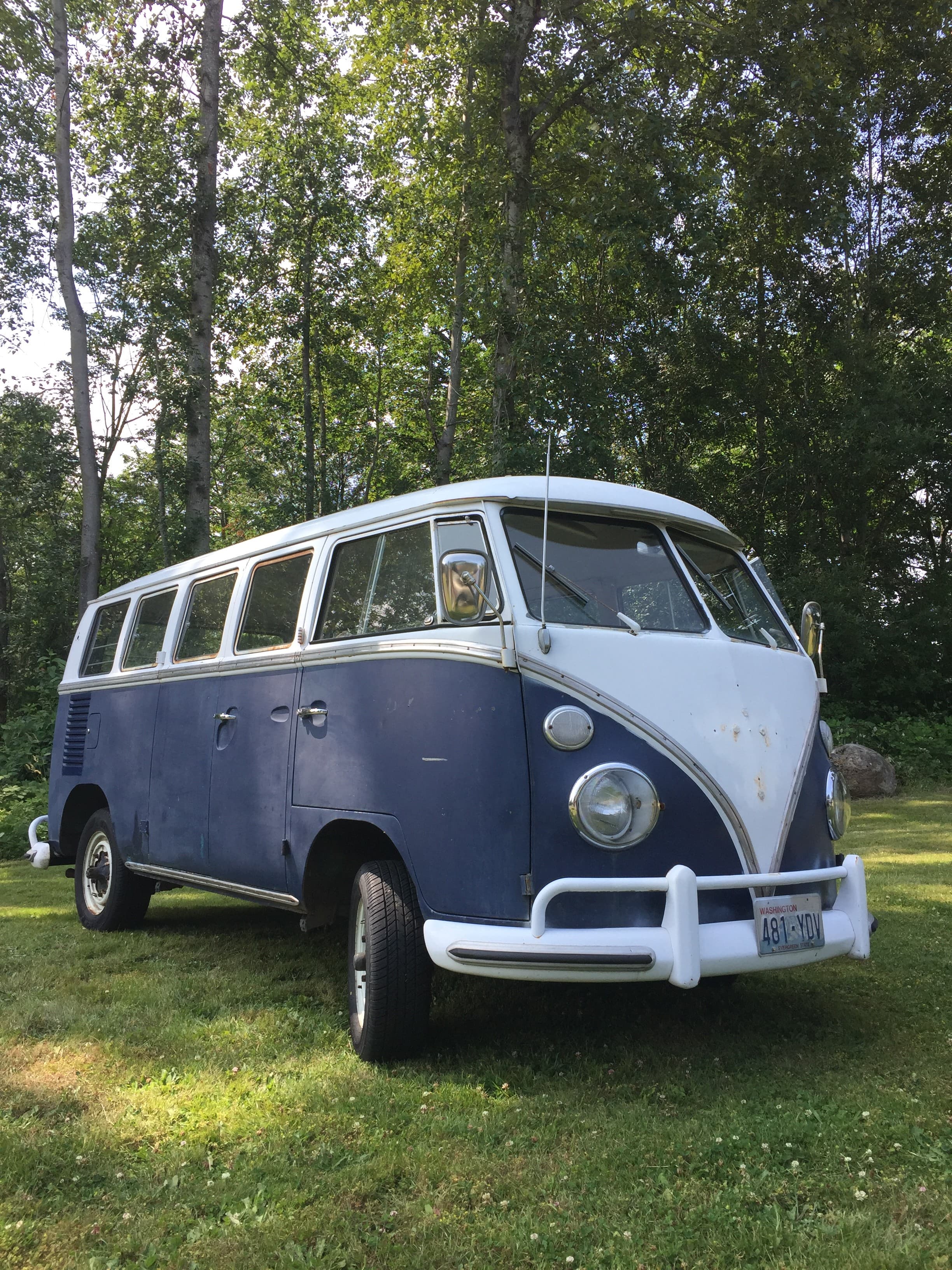 VW Bus enjoying a day out