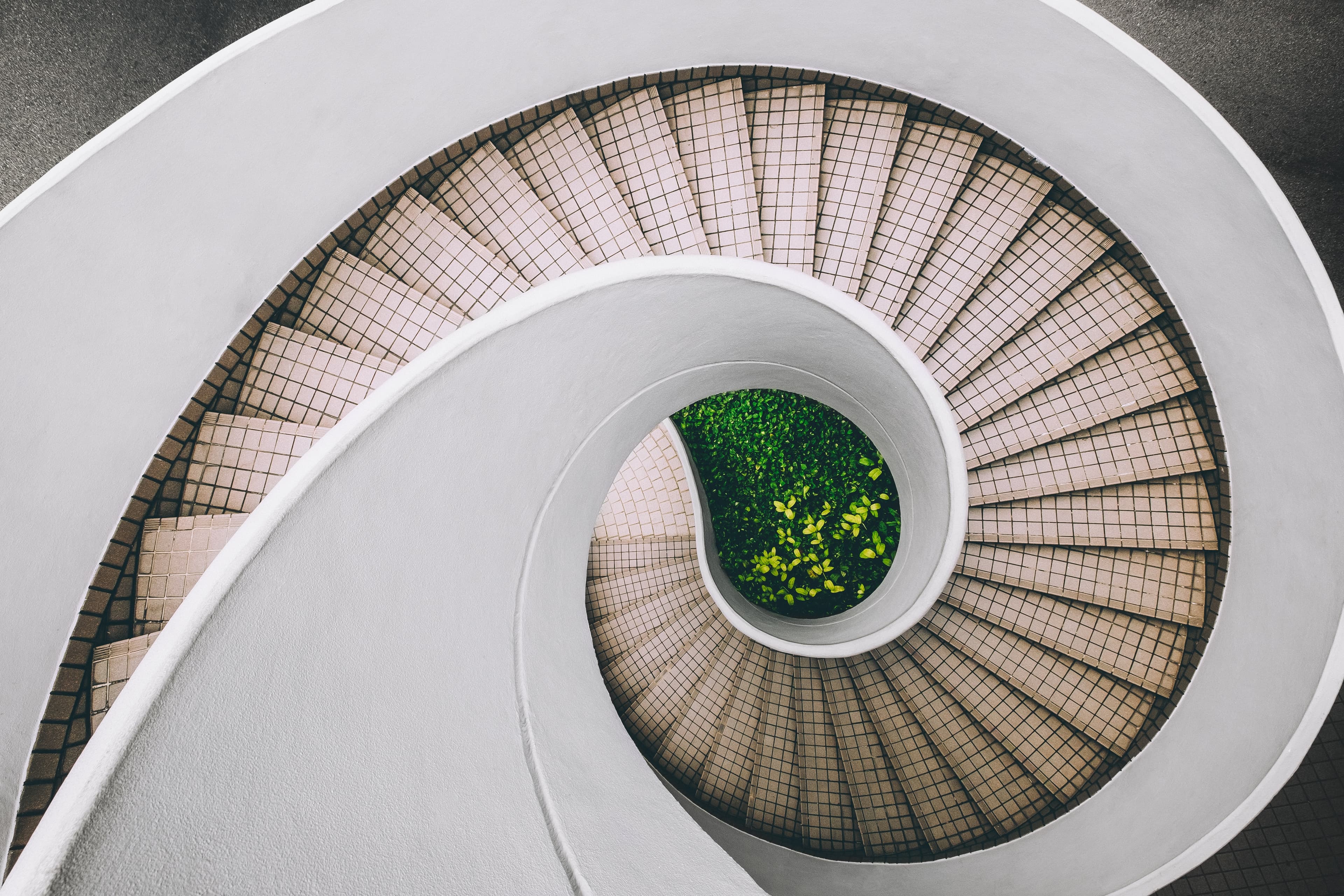 Looping stairs