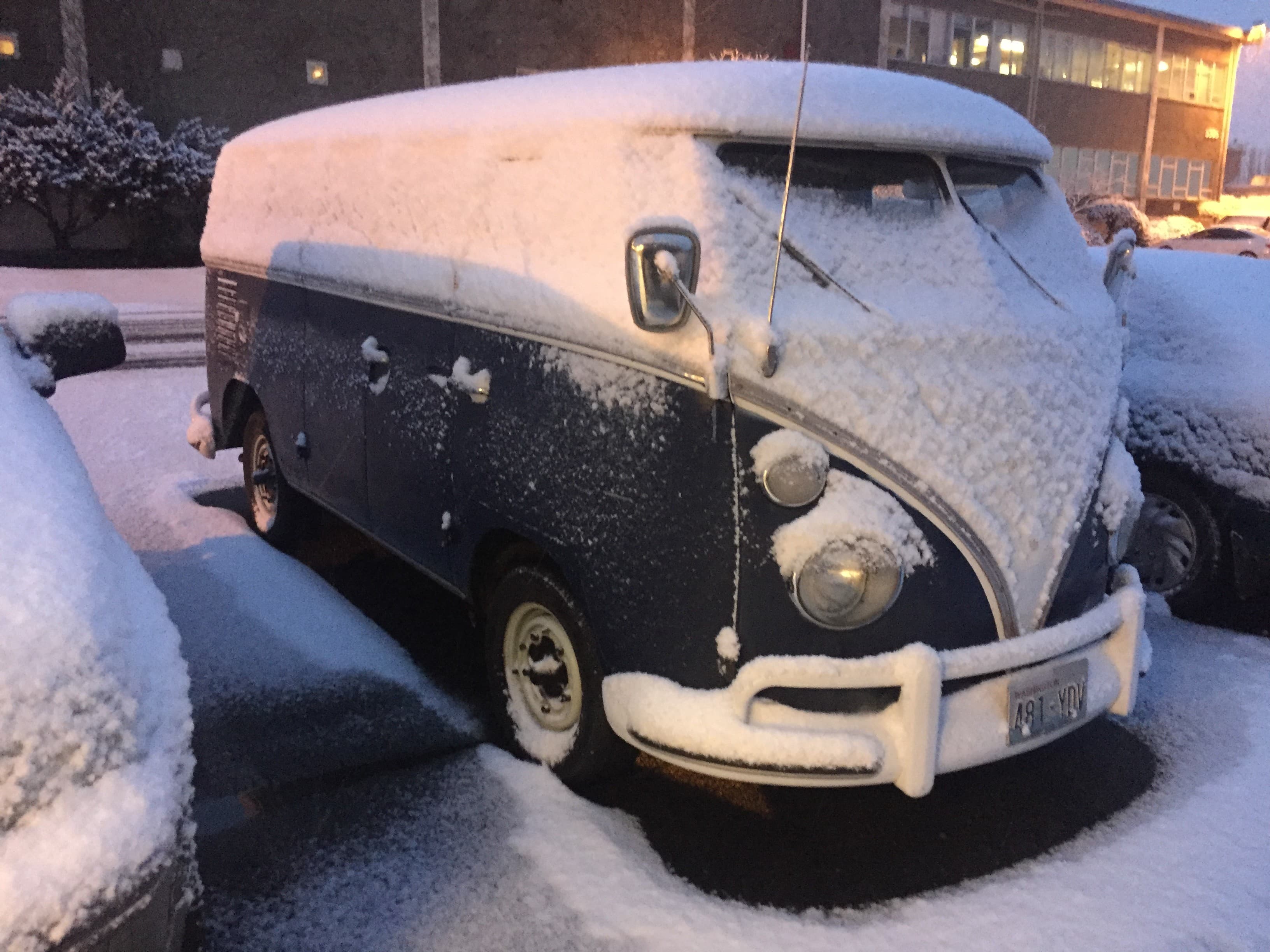 Snowbus - 1965 VW Bus