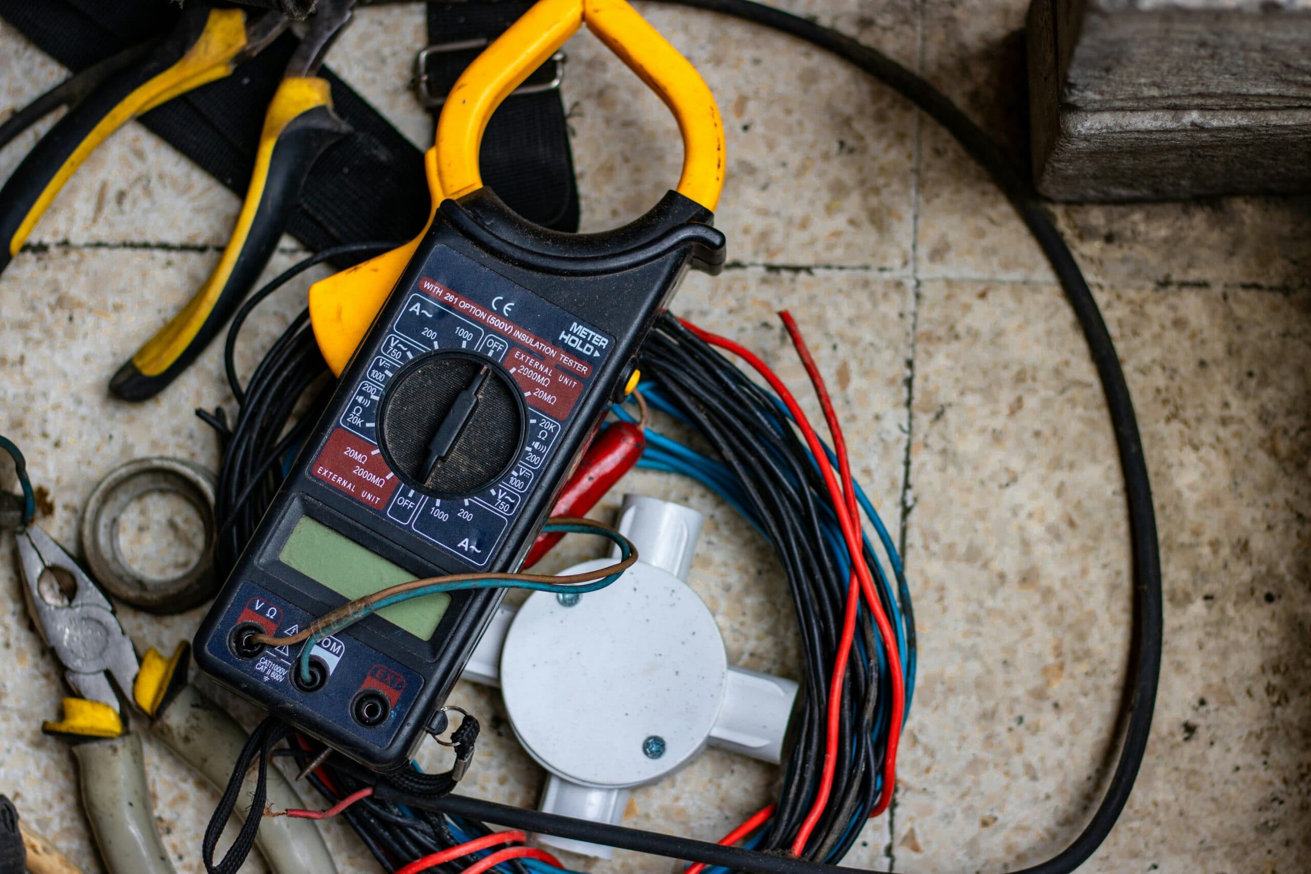 I nearly destroyed my sailboat’s electrical system when switching to lithium batteries!